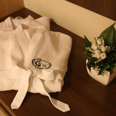 Gales Park Hotel دورادوس الغرفة الصورة