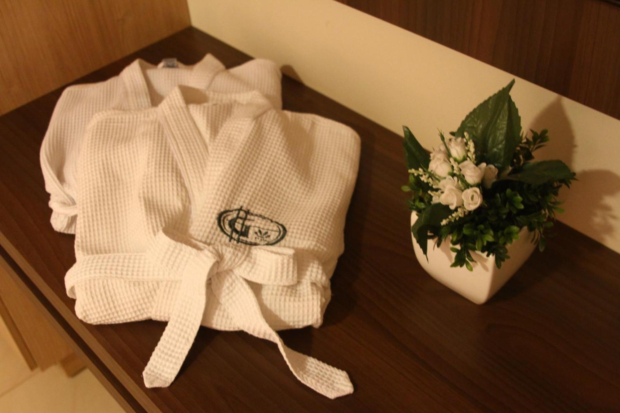 Gales Park Hotel دورادوس الغرفة الصورة