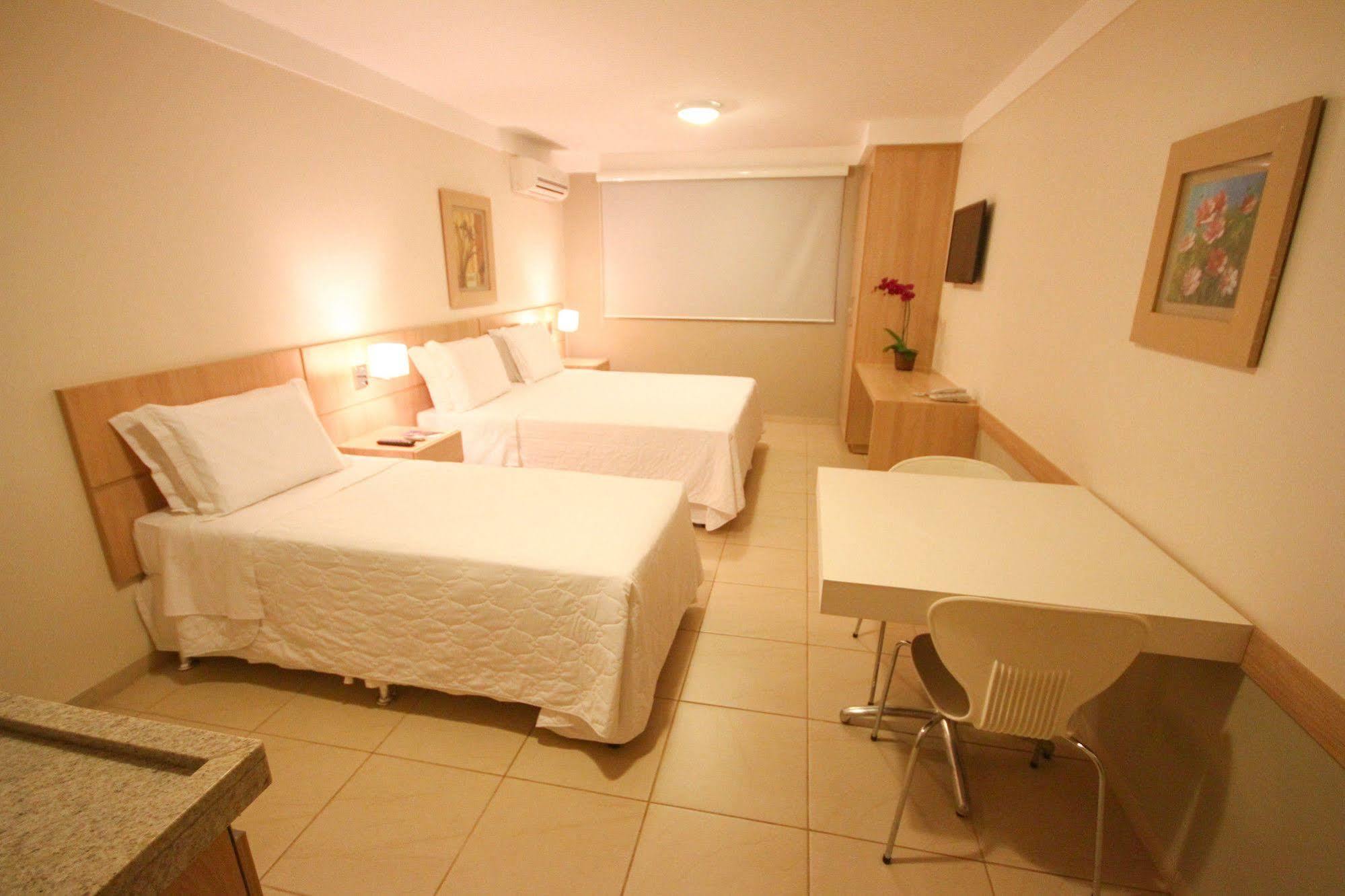 Gales Park Hotel دورادوس المظهر الخارجي الصورة