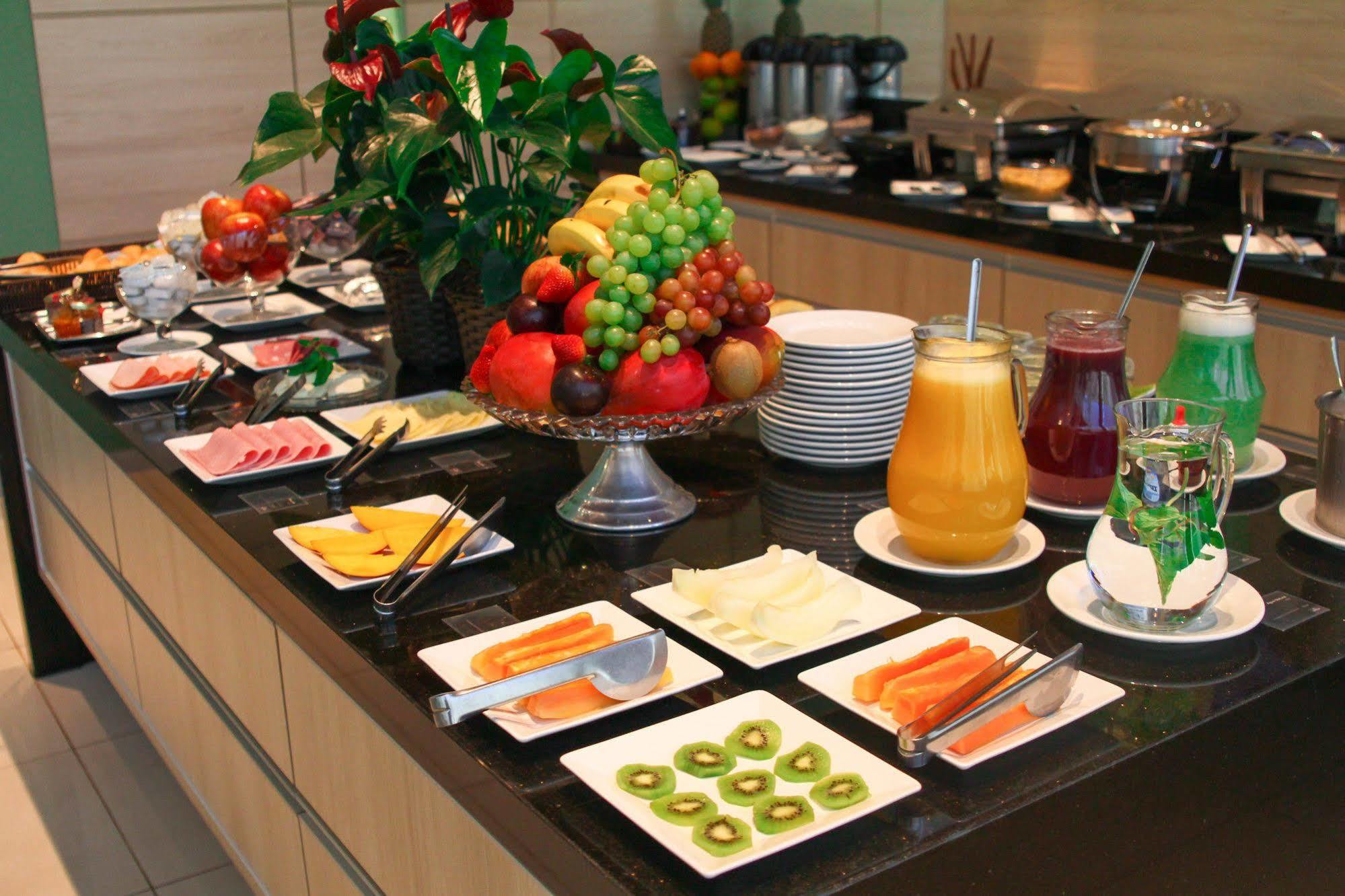 Gales Park Hotel دورادوس المظهر الخارجي الصورة